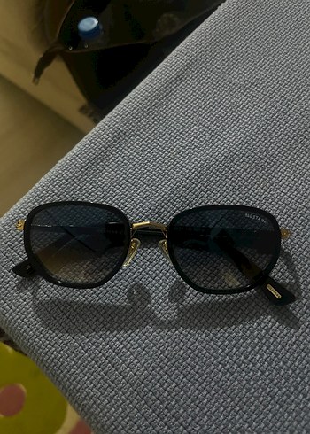 Parlak Siyah Kadın Güneş Gözlüğü - Görsel 2