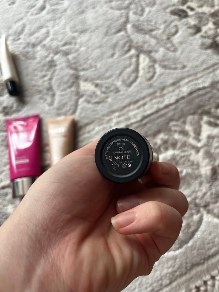 Note Matlaştırıcı Fondöten SPF 15, Açık Bej - Görsel 2