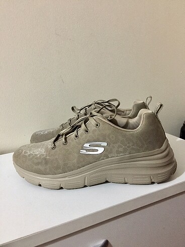 Skechers Fashion Fit-Wild aura bej spor ayakkabı