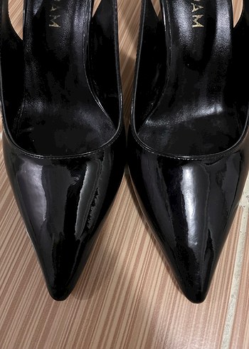 Klasik Siyah Rugan Stiletto Tokalı Kadın Ayakkabı - Görsel 3