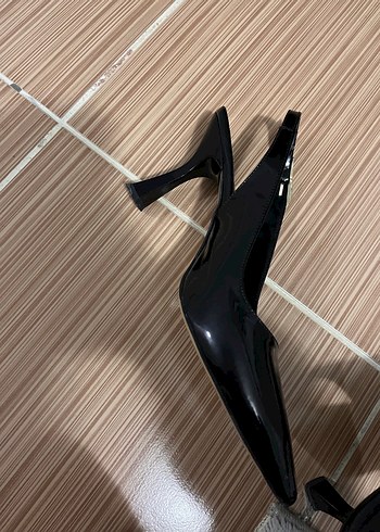 Klasik Siyah Rugan Stiletto Tokalı Kadın Ayakkabı - Görsel 4