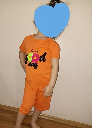 4 Yaş Beden Şortlu takım