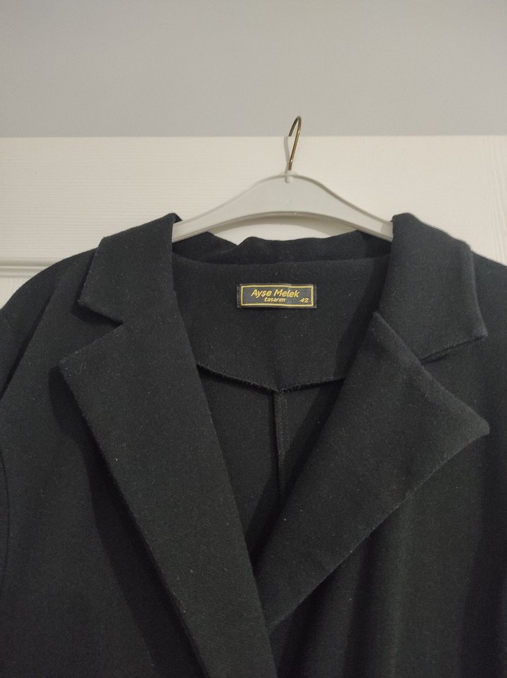 Düğmeli Siyah Uzun Kollu kışlık ceket - Görsel 2