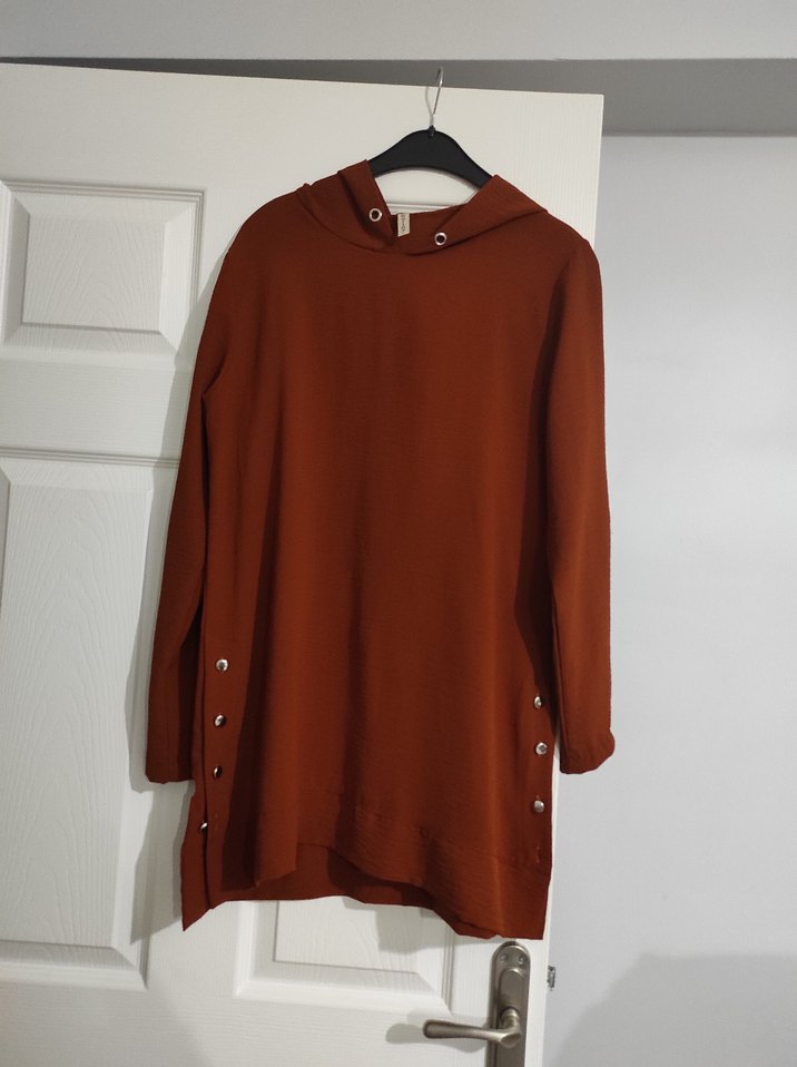 Düğmeli Kahverengi Midi Kadın Tunik - Görsel 2