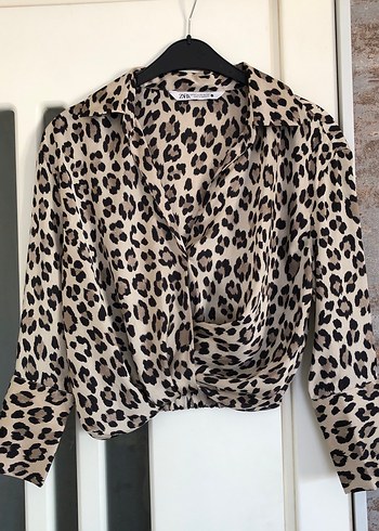 Leopar Desenli Bej Gömlek