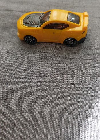 Sarı Renkli Oyuncak Araba - Görsel 2