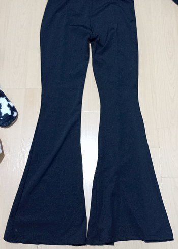 Siyah Kadın Yırtmaçlı İspanyol Paça Pantolon - Görsel 3