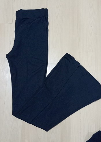 Siyah Kadın Yırtmaçlı İspanyol Paça Pantolon - Görsel 4