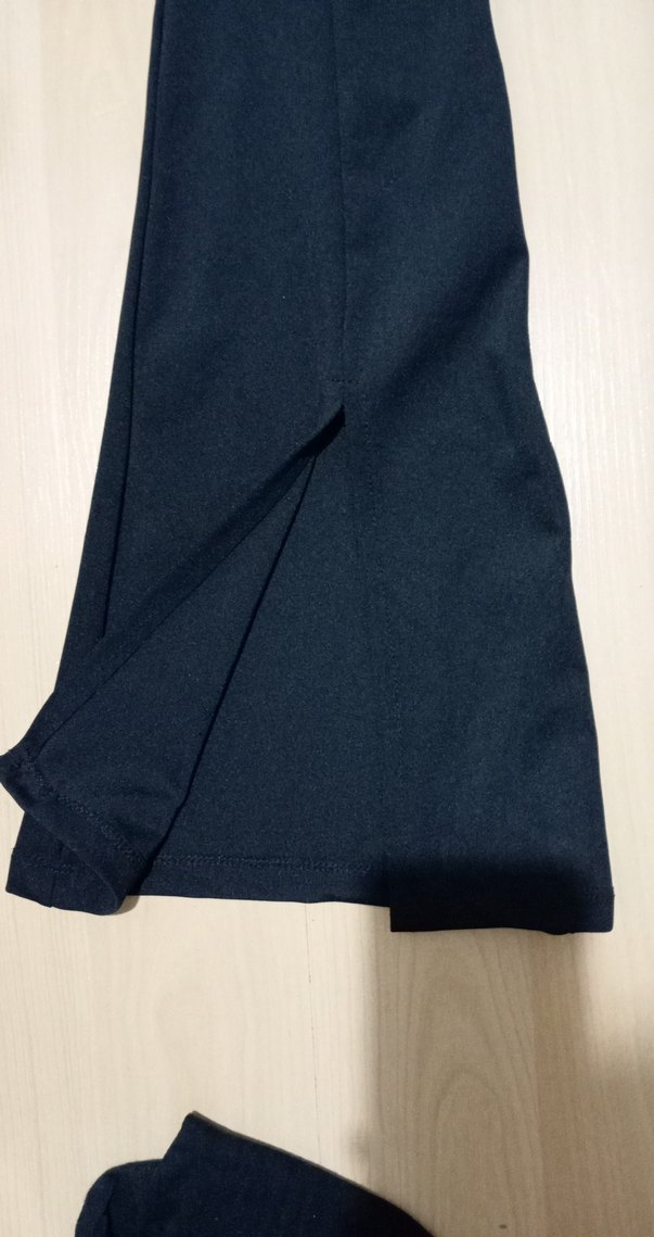 Siyah Kadın Yırtmaçlı İspanyol Paça Pantolon - Görsel 2