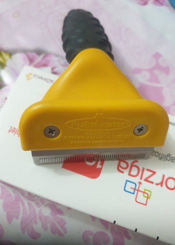 Sarı Furminator Kedi Tüy Toplama Tarağı - Görsel 2