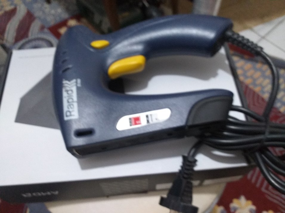 Rapid E100 Elektrikli Zımba Tabancası Gri - Görsel 2