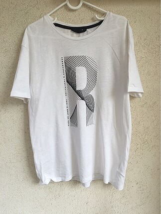 Beyaz tshirt
