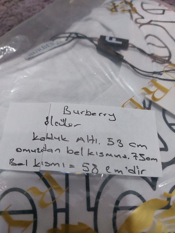 MAĞAZA ÜRÜNÜ BURBERRY YAZLIK TAKIM - Görsel 5