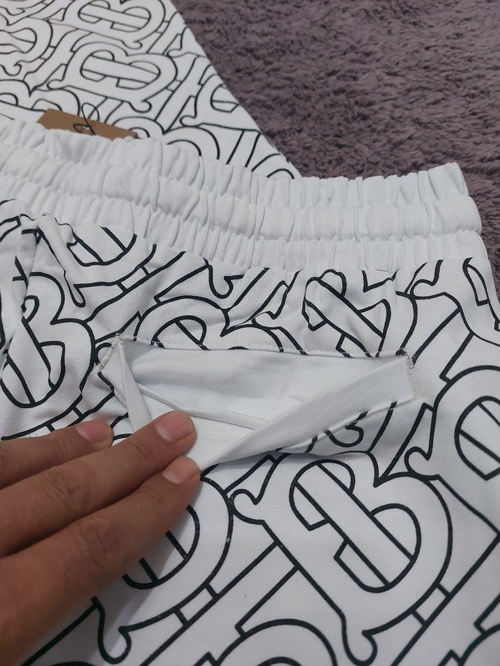 MAĞAZA ÜRÜNÜ BURBERRY YAZLIK TAKIM - Görsel 3