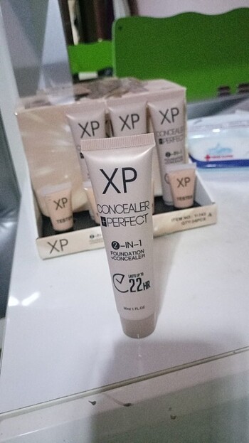 Xp fondöten ve concealer ikisi bir arada.