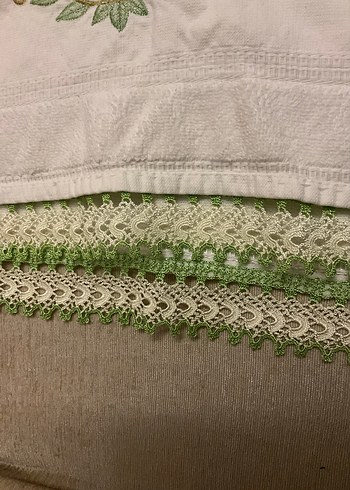 Nakışlı Beyaz Havlu - Görsel 3