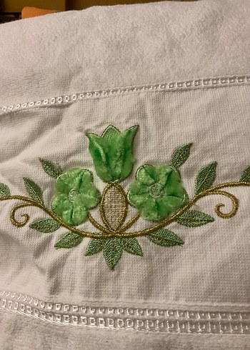 Nakışlı Beyaz Havlu - Görsel 4