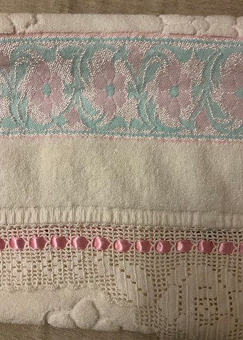 Pembe Nakışlı Pastel Havlu - Görsel 2