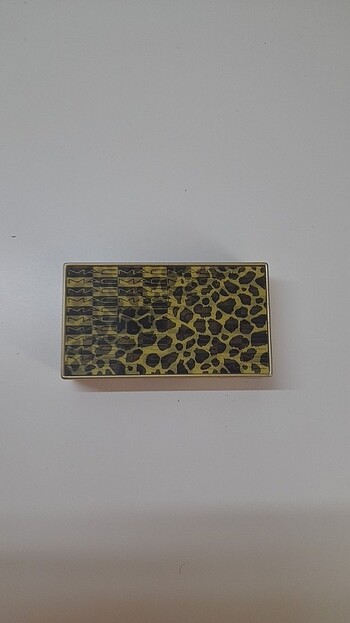 Beden Renk MAC Leopar Desenli Far Paleti