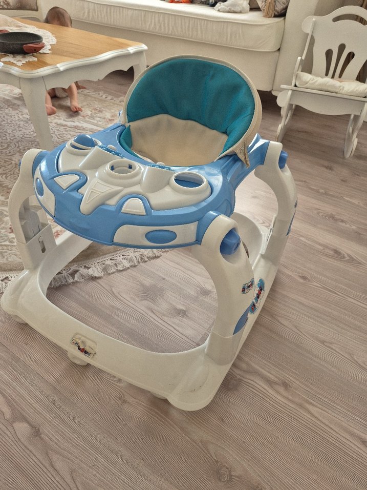 Pastel Mavi Bebek Yürüteci - Görsel 3