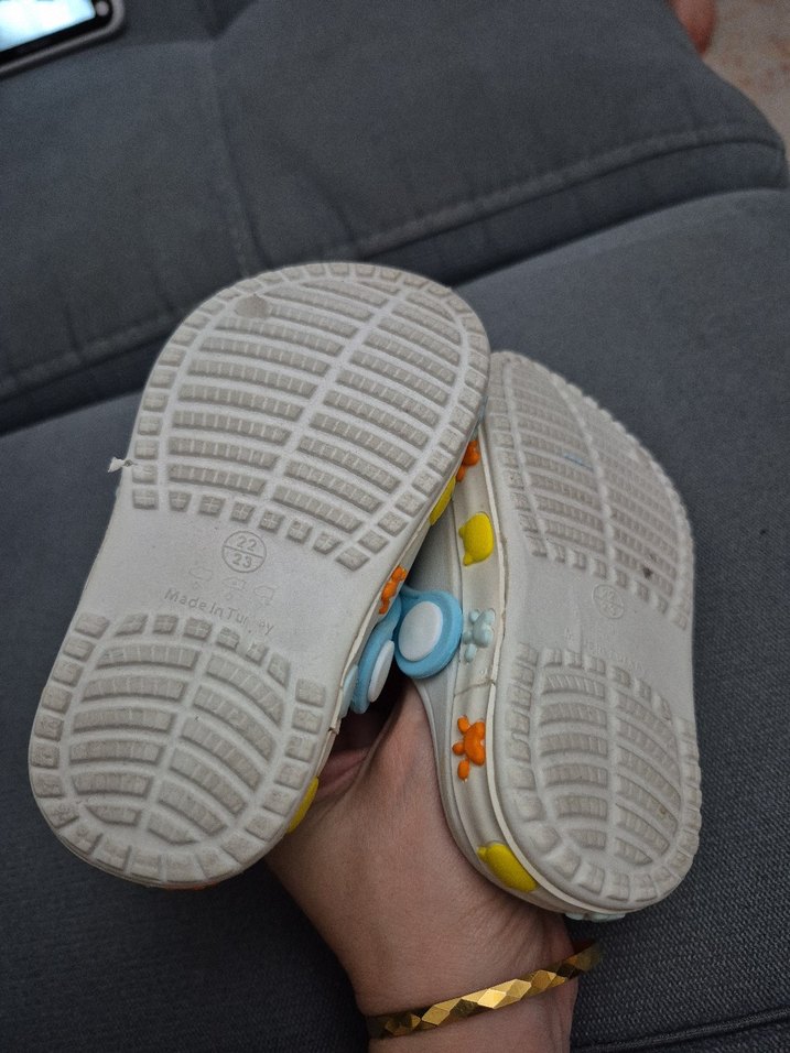 Mavi Bantlı Beyaz Erkek Çocuk Terliği - Görsel 3