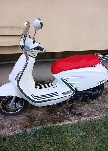Beden beyaz motor siklet