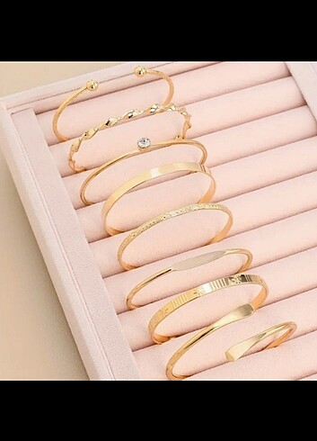 Accessorize Bileklik seti parıldayan taş ve tasarım oymalı