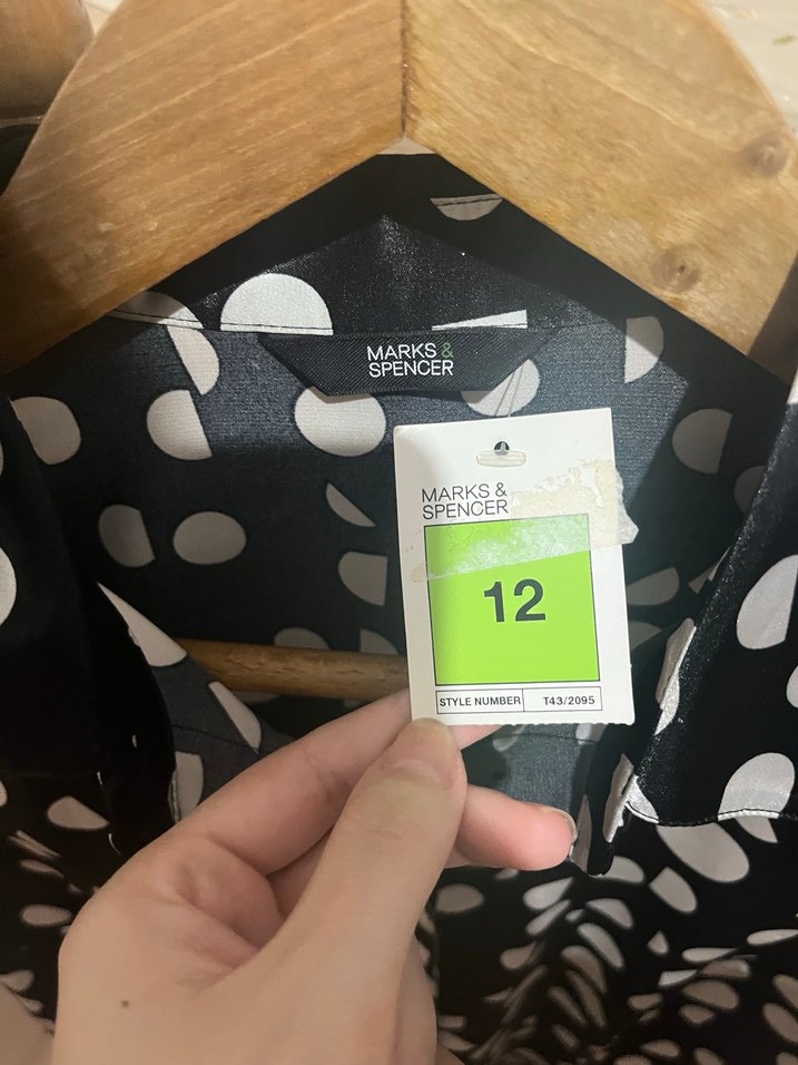 Siyah Beyaz Puantiyeli Kısa Kollu Gömlek - Görsel 3