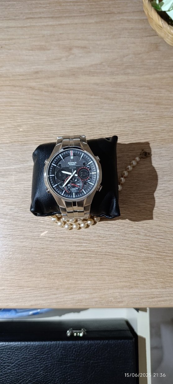 Casio Edifice EFA 135 çelik kasa - Görsel 2