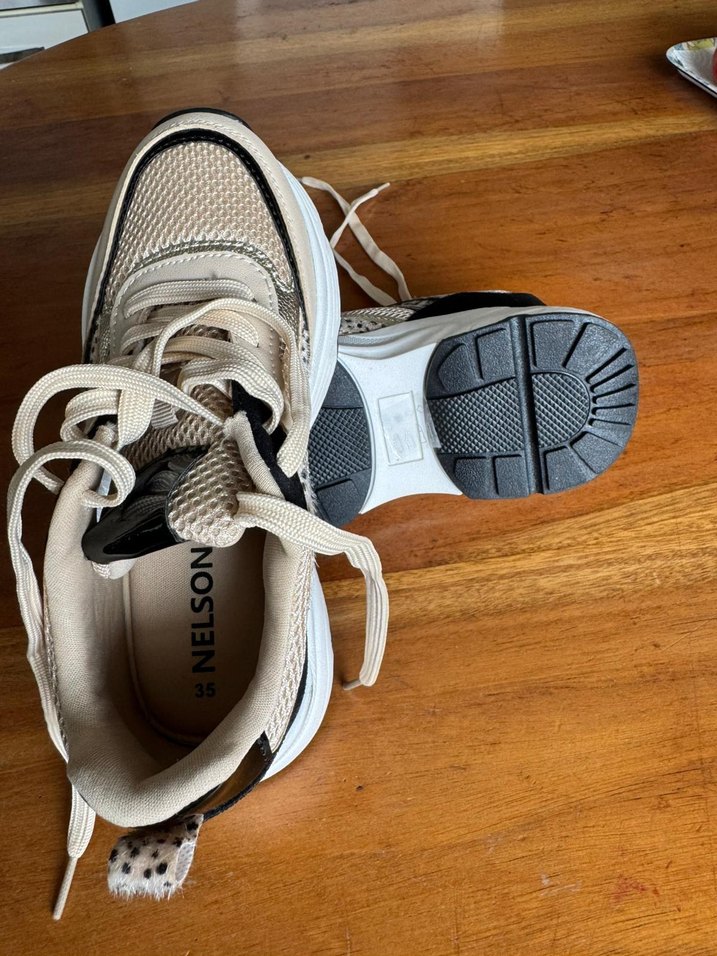 Leopar Desenli 35 numara Spor Ayakkabı - Görsel 3