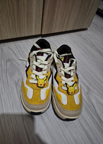 Zara Zara Pokemon 33 numara Spor Ayakkabı