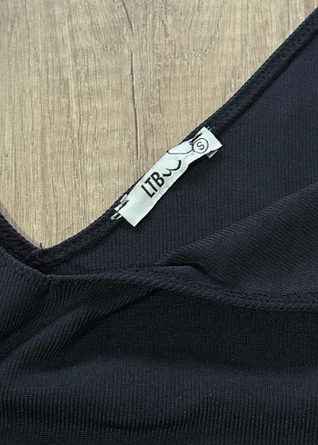 LTB Siyah V Yaka İnce Askılı Kadın Atlet
