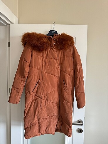 Adil Işık adL Kapüşonlu Peluşlu Çıtçıtlı Mont