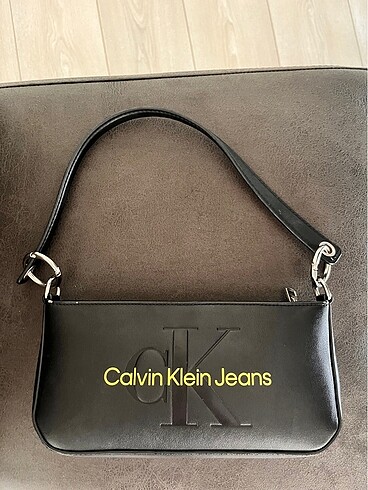 Beden Calvin klein çanta