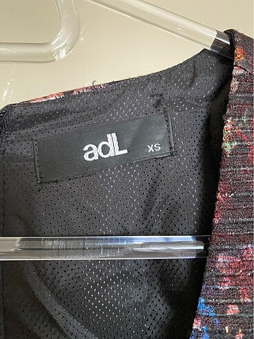 Adil Işık Adil Işık (Adl) elbise