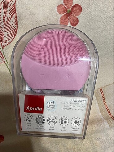 Aprilla yüz temizleme aleti