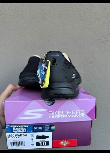 Skechers