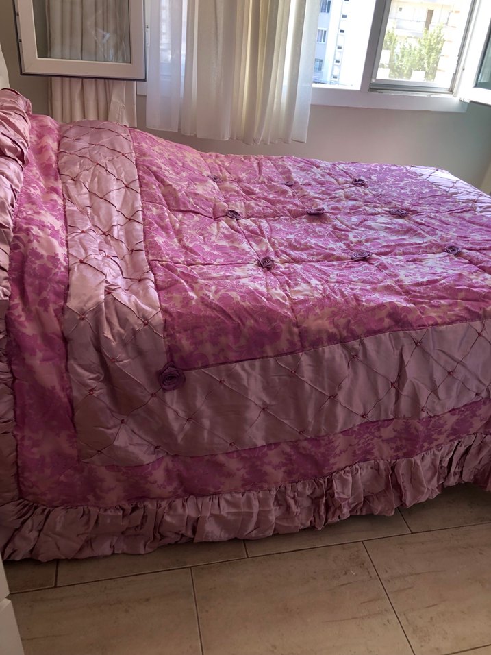 Mor Nakışlı Parlak Yatak Örtüsü - Görsel 5