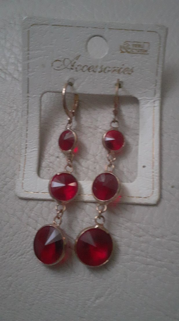 Zincir Detaylı Kırmızı Uzun Küpe - Görsel 2