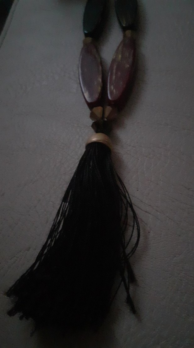 Uzun Boncuklu Çok Renkli Yılan Desenli Kolye - Görsel 2