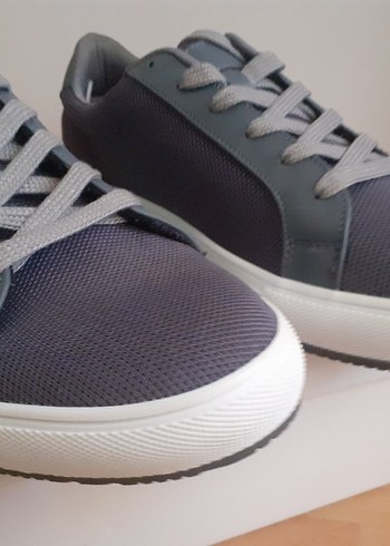 Gri Erkek Spor Ayakkabı Velcro Detaylı