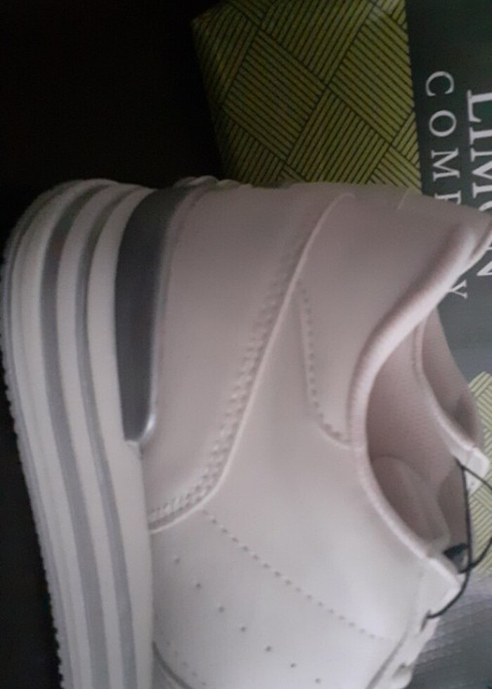 Spor ayakkabı  - Görsel 3