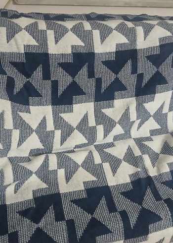 Mavi ve Gri Desenli Battaniye - Görsel 2