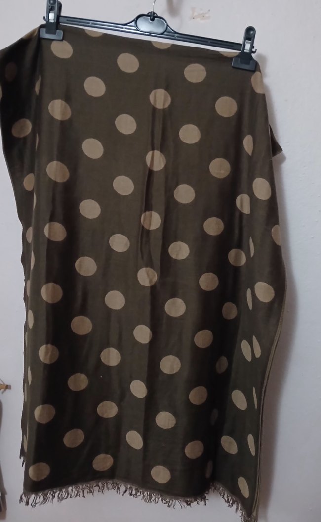 az kullanılmış  çift taraflı  şal - Görsel 3