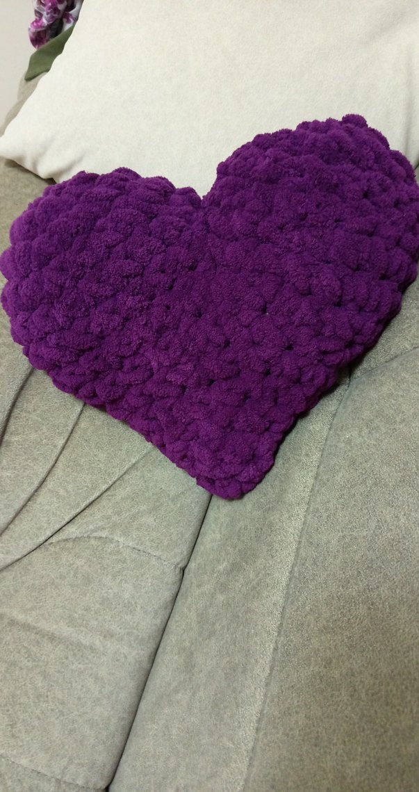 Mor Örgü kalpli yastık - Görsel 4