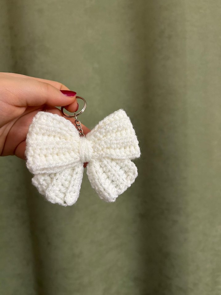 Pembe ,Beyaz Örgü Fiyonk Anahtarlık - Görsel 3