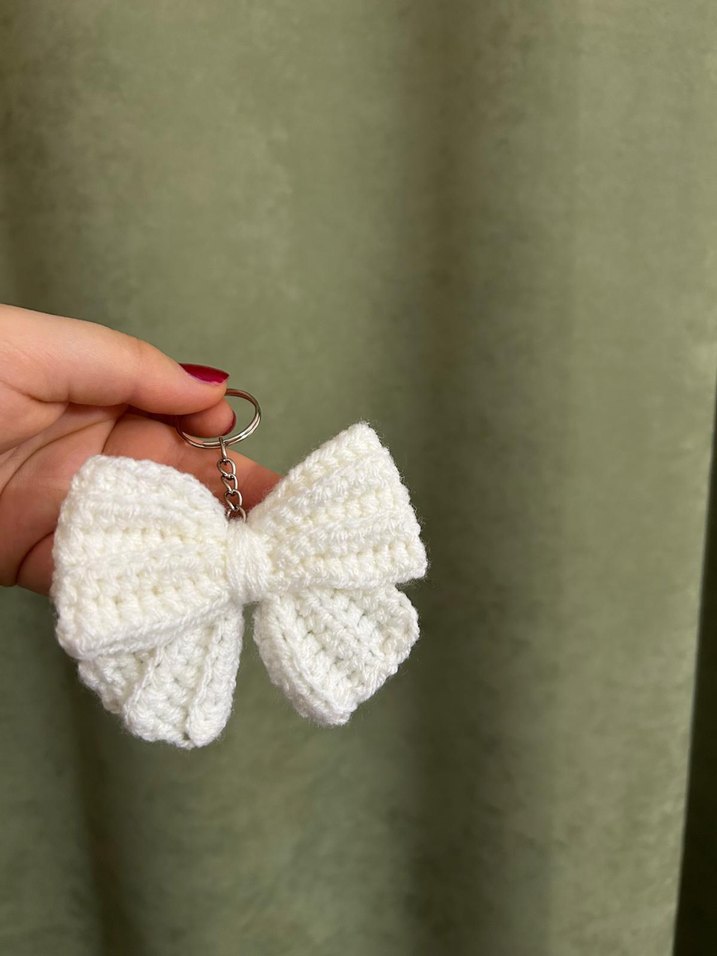 Pembe ,Beyaz Örgü Fiyonk Anahtarlık - Görsel 5