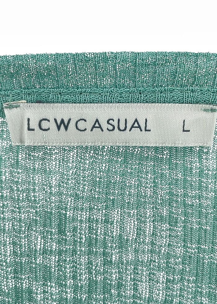 LC Waikiki Bluz %70 İndirimli. - Görsel 4