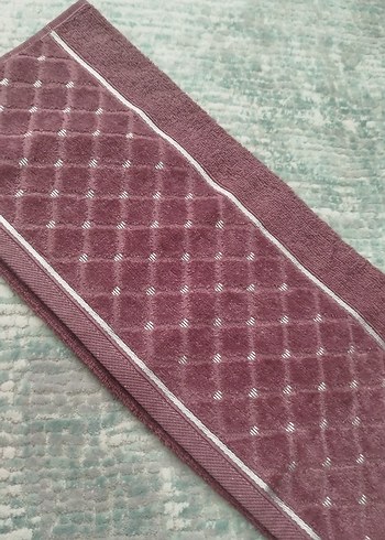 Bordo Nakışlı Parlak El Havlusu - Görsel 2