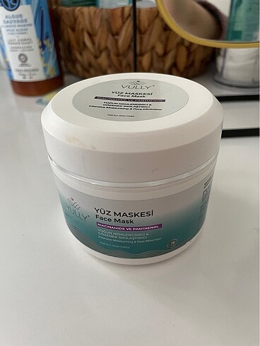 Nemlendirici ve temizleyici maske